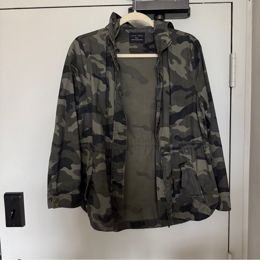 Love Tree Hooded Camo Jacket